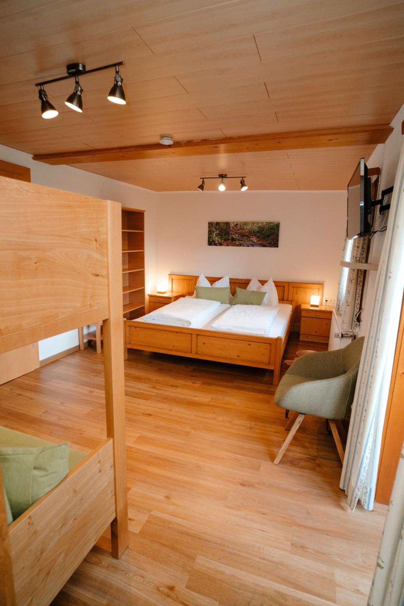 Ertlschweigerhaus Pension - Appartements - Zimmer Donnersbach Exteriör bild