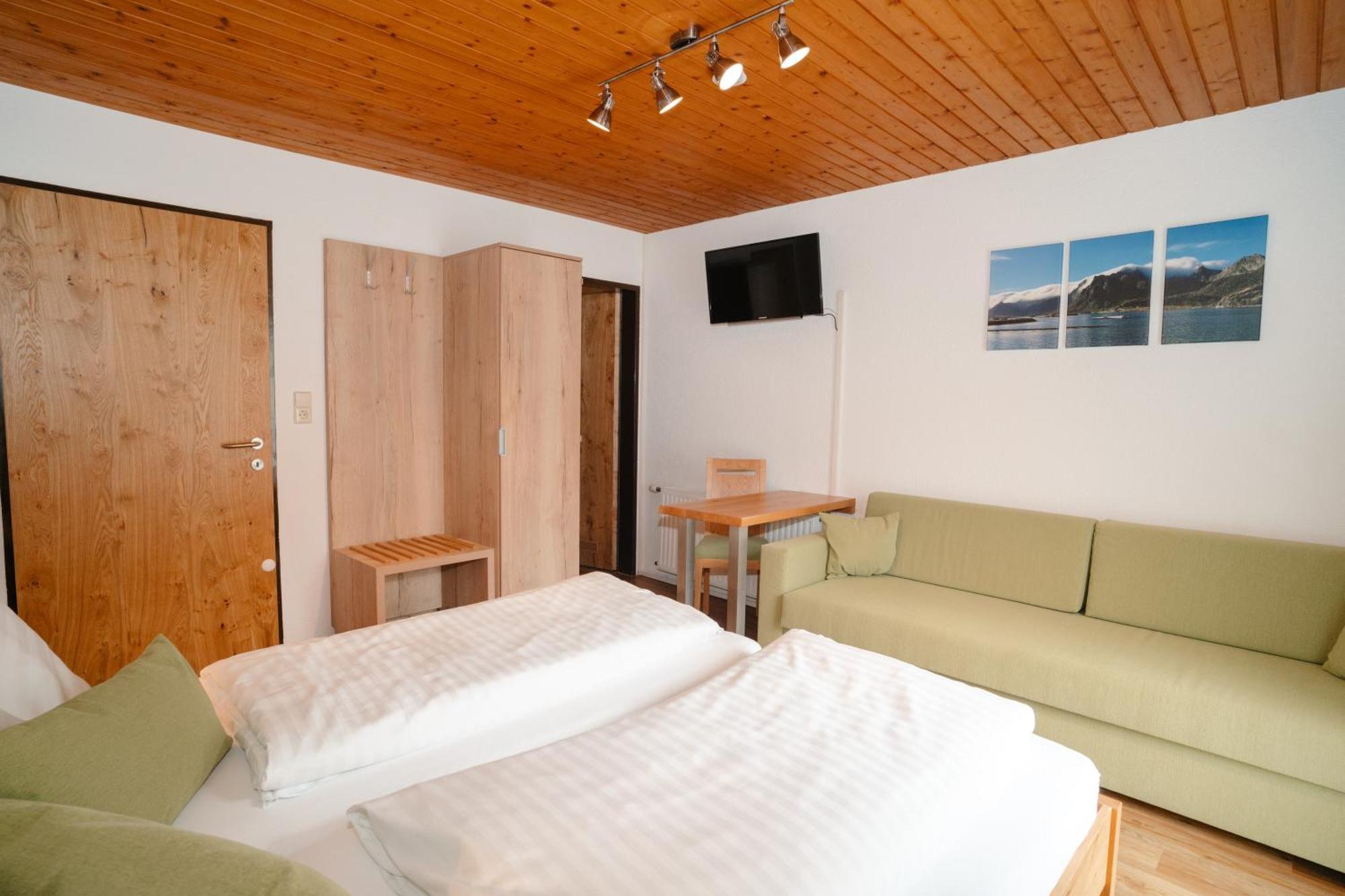 Ertlschweigerhaus Pension - Appartements - Zimmer Donnersbach Exteriör bild