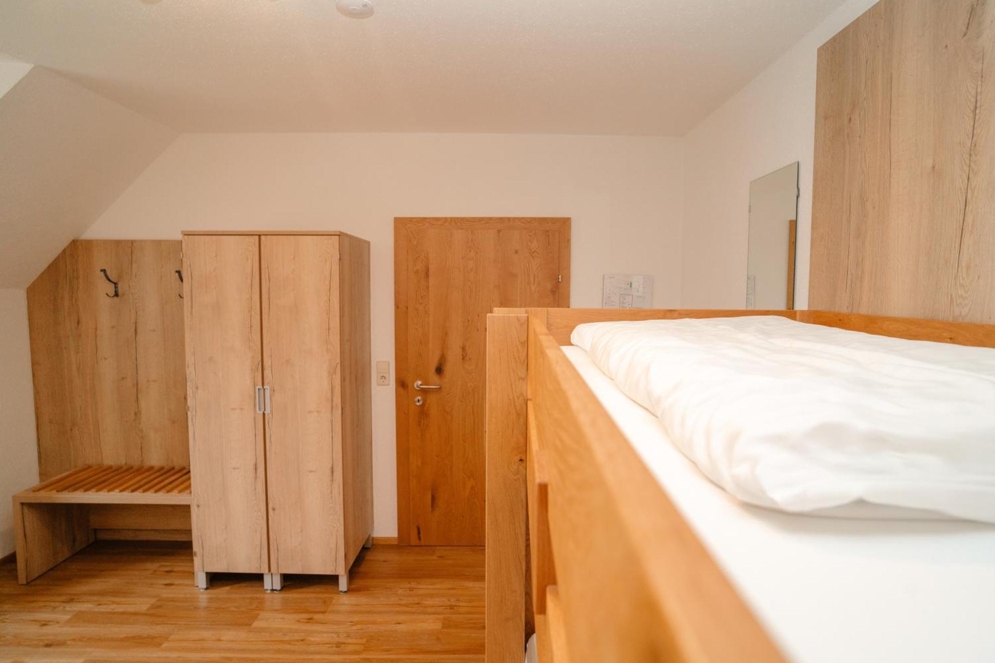 Ertlschweigerhaus Pension - Appartements - Zimmer Donnersbach Exteriör bild