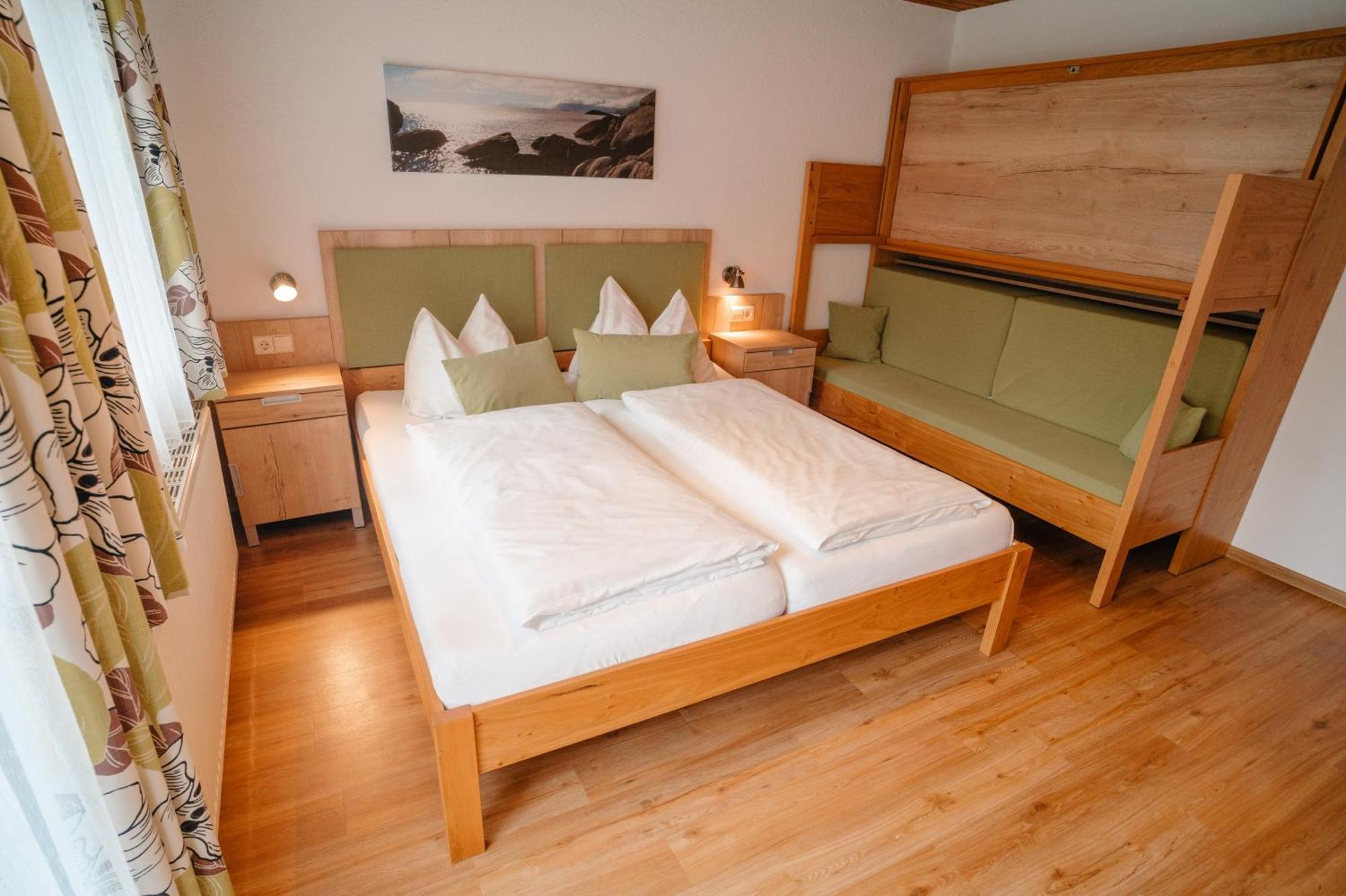 Ertlschweigerhaus Pension - Appartements - Zimmer Donnersbach Exteriör bild