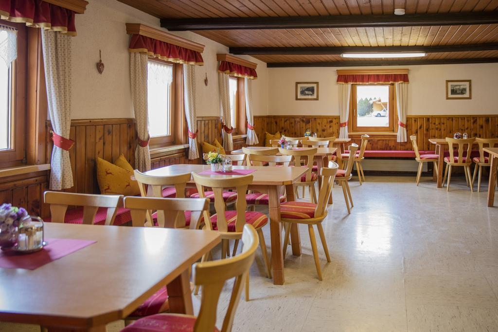 Ertlschweigerhaus Pension - Appartements - Zimmer Donnersbach Exteriör bild