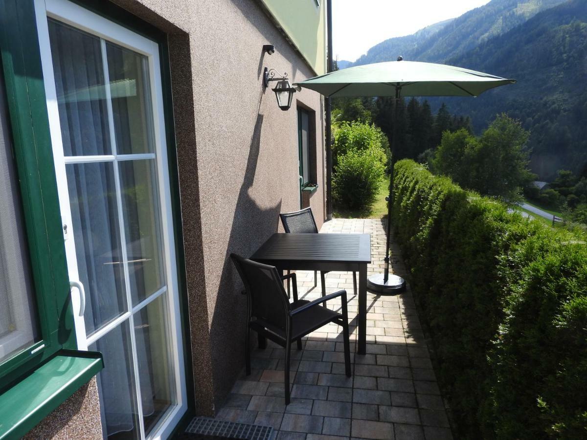 Ertlschweigerhaus Pension - Appartements - Zimmer Donnersbach Exteriör bild